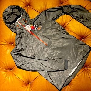 Mountain Hardware Men’s Size Smalll